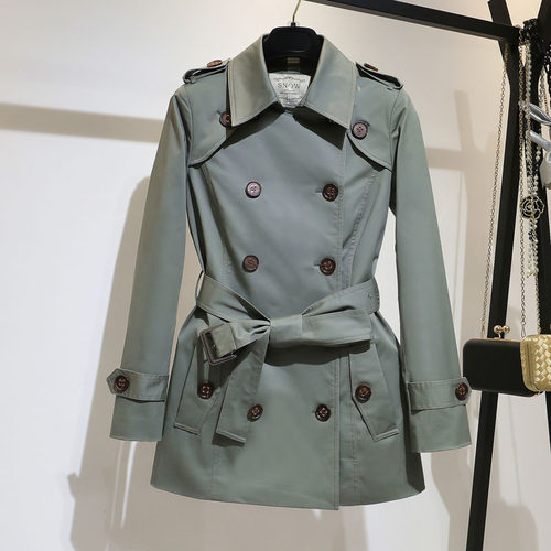 沈水之媛狂飙剧中灰绿色风衣