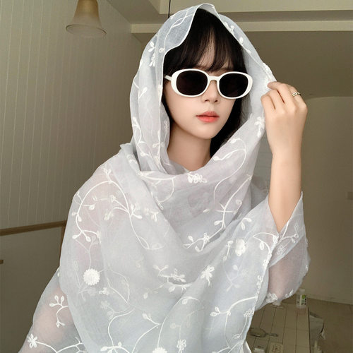 刺绣丝巾韩系氛围感纯色百搭包头巾多用护颈围巾防晒盘扣披肩外