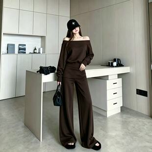 高级感时尚休闲套装女2026秋季新款洋气一直肩上衣屁帘阔腿拖地裤