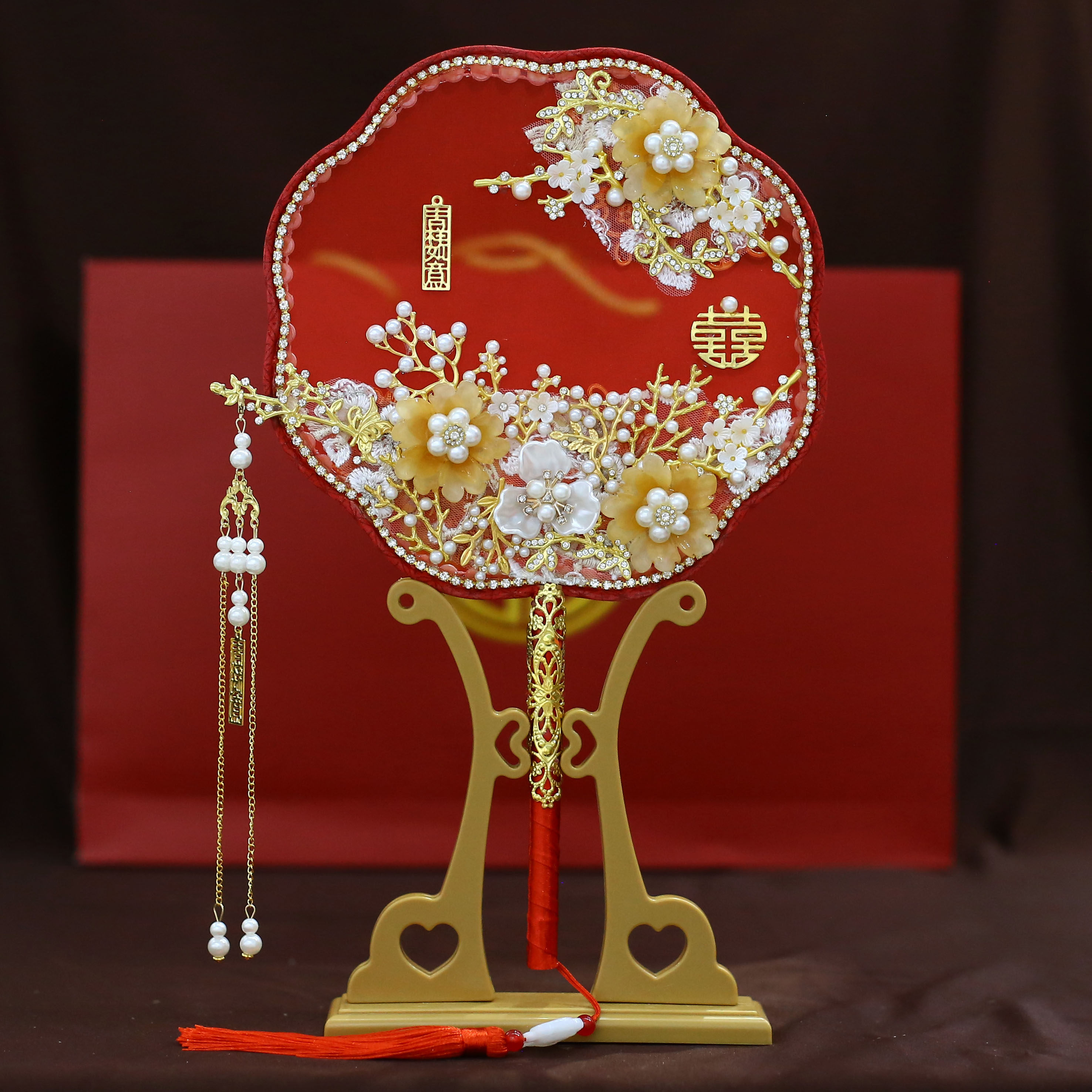 红色团扇新娘结婚成品手工喜扇秀禾服中式新品高级质感遮面成品扇图片