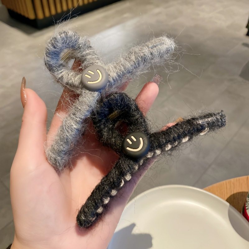 高级感笑脸毛毛大号抓夹女2024新款毛绒发夹后脑勺气质秋冬鲨鱼夹,饰品/流行首饰/时尚饰品新,民族风发饰,淘宝优惠券,粉丝福利购,淘宝优惠卷