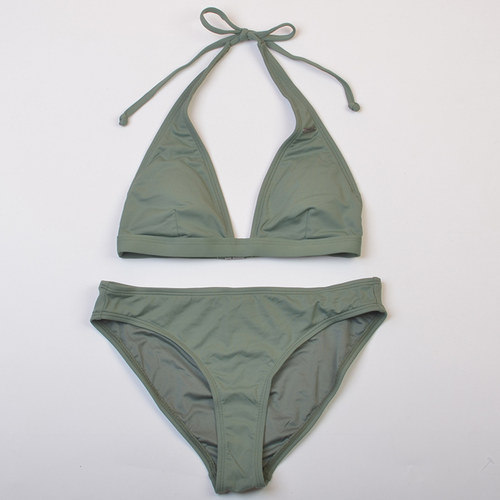 澳洲品牌大胸女生聚拢比基尼泳衣