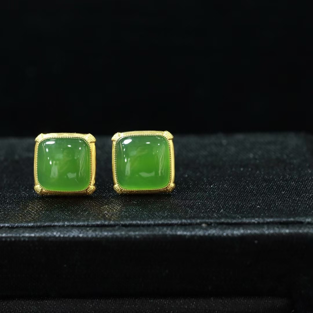 和田玉碧玉方糖耳钉18K金镶阳绿色方糖耳钉百搭爆送朋友礼物保真