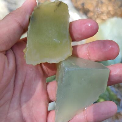 岫玉边角料雕刻练手料天然玉国石岫玉可雕挂件手把件拍一发五块