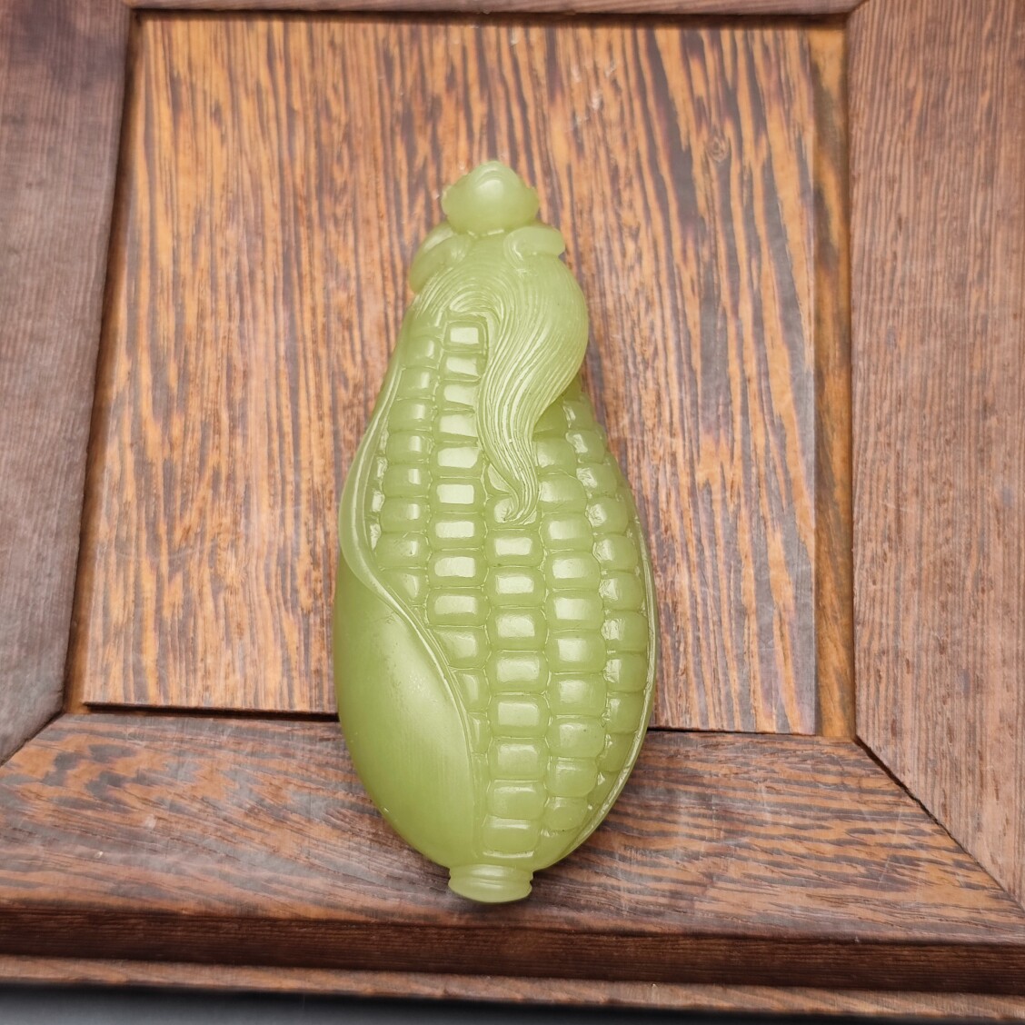 精品收藏析木黄绿肉玉米猴子挂件坠玉坠吊坠小把玩手工雕刻和田玉