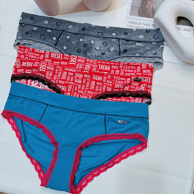 内裤女大包臀丝滑薄软运动风蕾丝边三角裤中低腰舒适撞色速干排汗