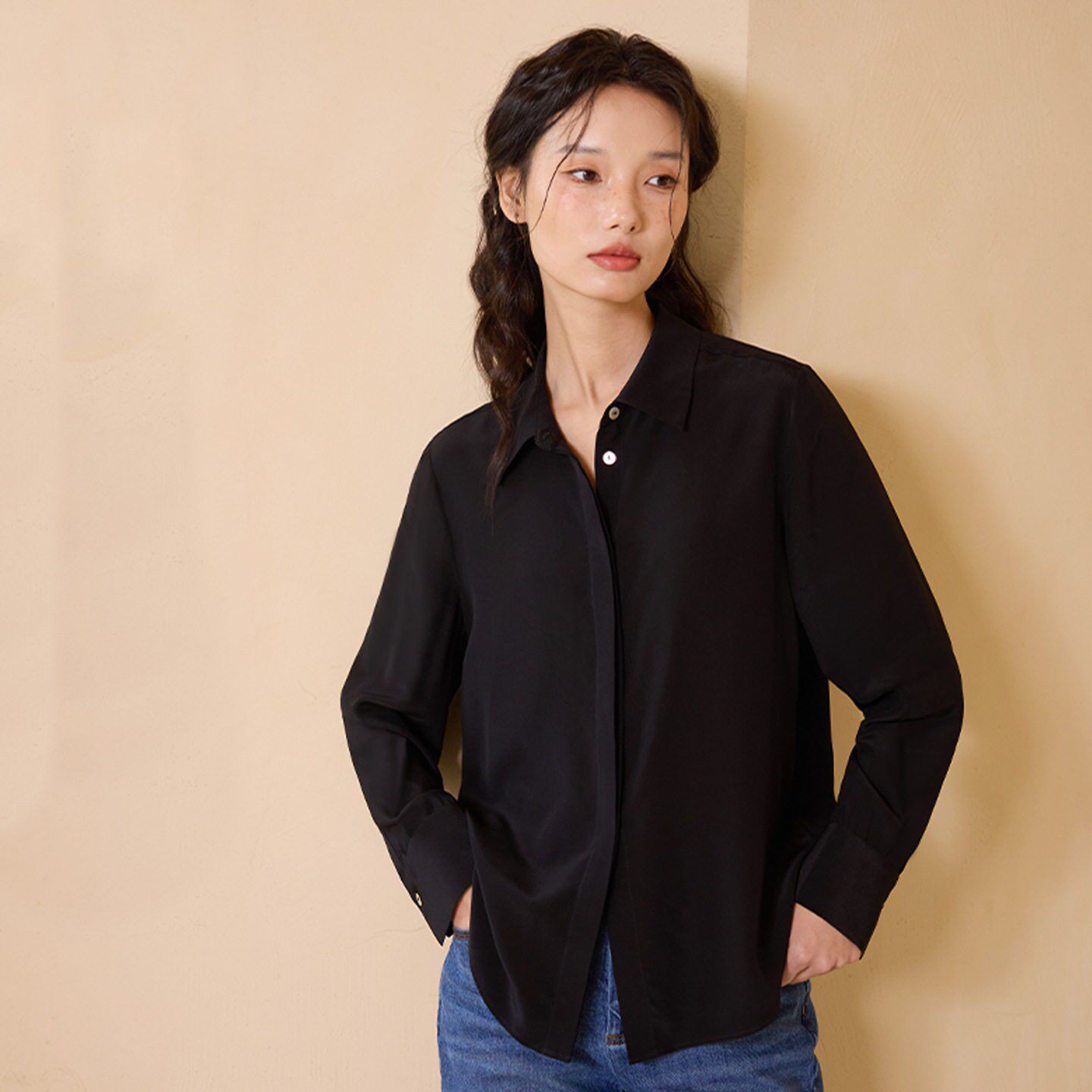 2026新款女真丝黑色衬衫女通勤高级感桑蚕丝简约衬衣长袖上衣通勤