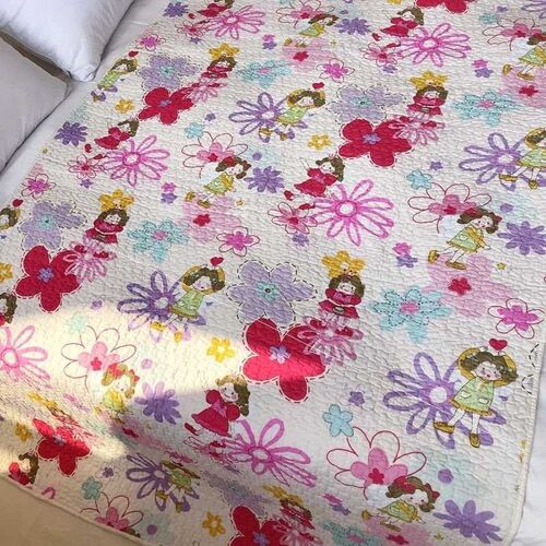 Quilted cotton quilted bed cover with cotton air conditioner