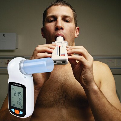 Spirometer Handheld Lung Function Testing Equipment Vital C