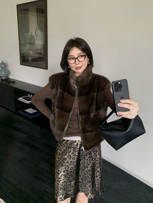 欧货双面穿经典咖色横排立领充绒进口水貂皮草貂皮马甲2024冬新款