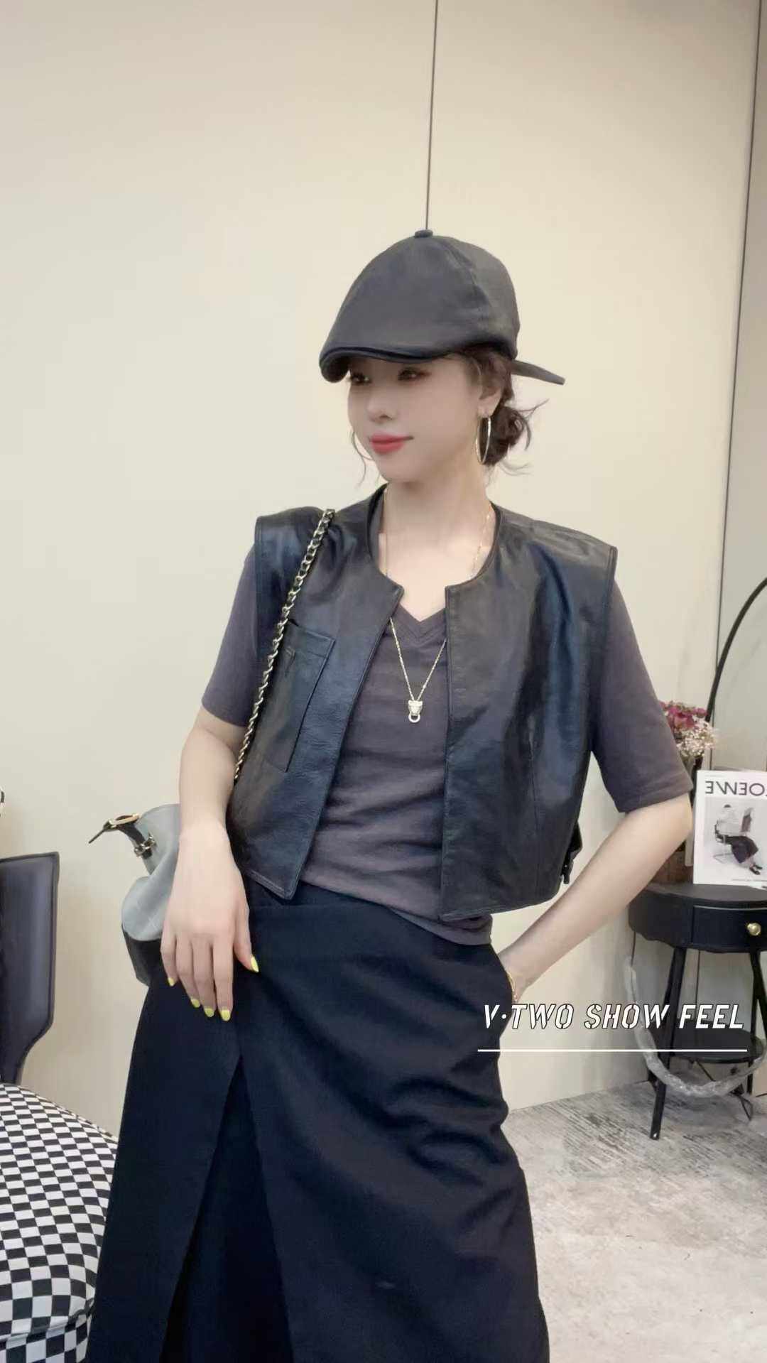 毛毛语2025春秋新款真皮皮衣女绵羊皮短款外套时尚百搭显瘦马甲