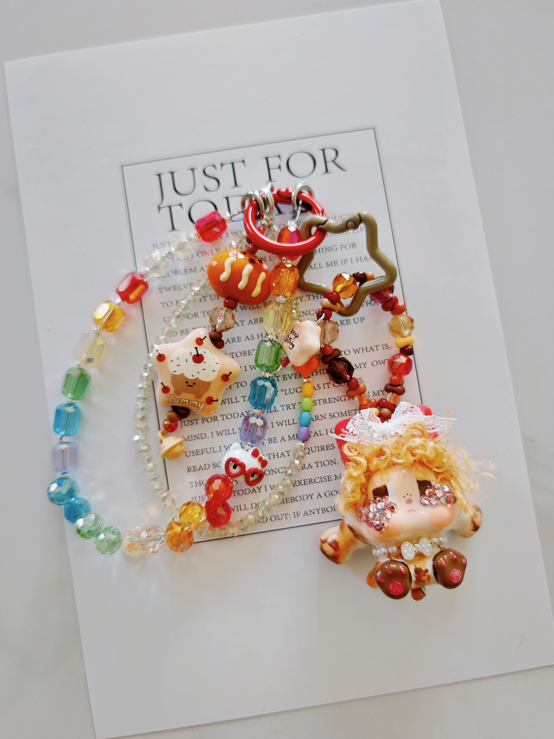 摩卡哭娃手机链crybaby彩虹晶晶包挂件钥匙扣挂饰相机链串珠diy