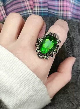 时尚绿色宝石夸张食指戒指环女小众设计轻奢高级感新款复古风中古
