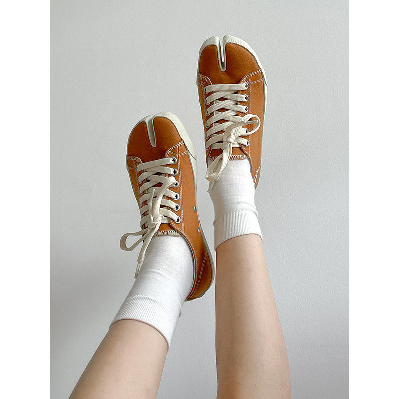 正品maison margiela tabi设计感咖色猪蹄鞋分趾鞋帆布鞋mm6鞋