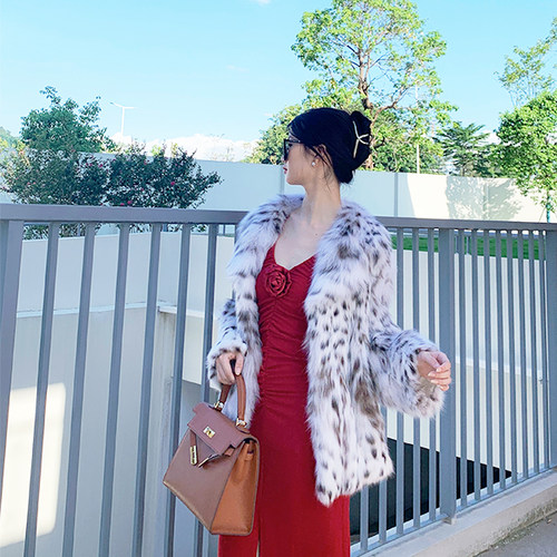 艾亿颉高奢毛毛中长款斑点皮草