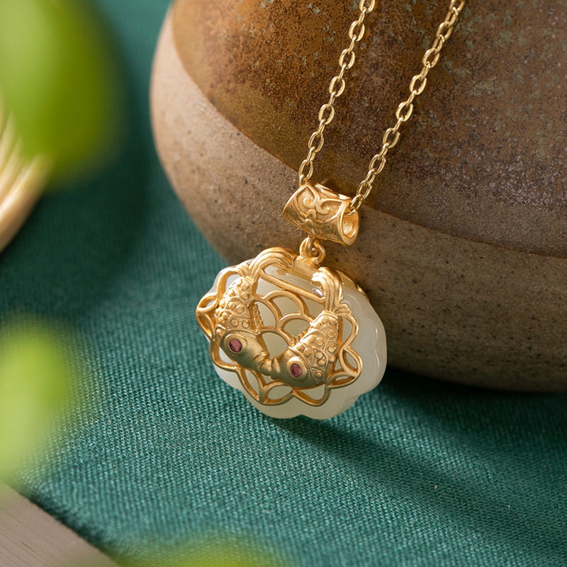 天醉锦鲤纯银古法金镶和田玉吊坠女如意长命锁轻奢小众高级感项链