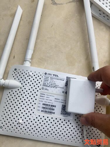 TCL T18Pro移动版千兆无线路由器,带原电源。正常使用议价