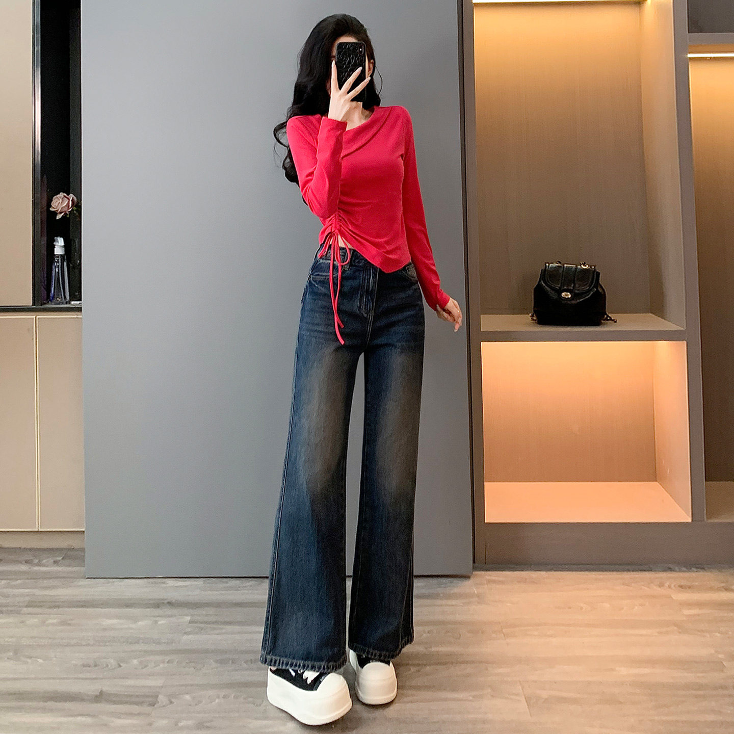 个性简约时尚休闲套装女春款斜肩领口设计长袖上衣牛仔长裤两件套