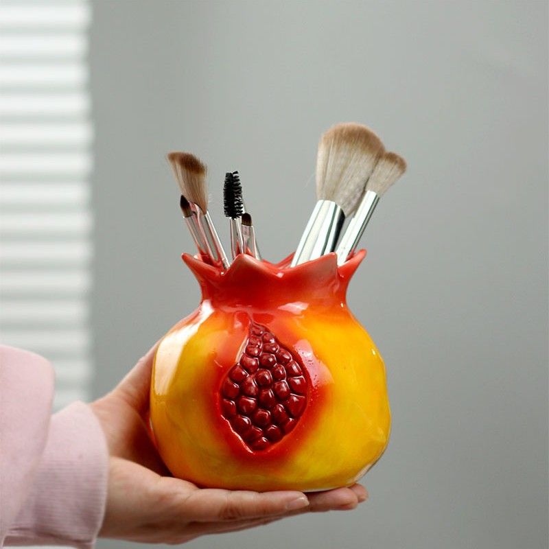 可爱陶瓷笔筒化妆刷收纳潮流女生办公室桌面创意摆件创意节日礼物