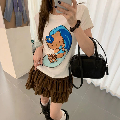欧洲站女装新款卡通冲浪凯蒂猫短款 T 恤甜美减龄修身短袖上衣潮