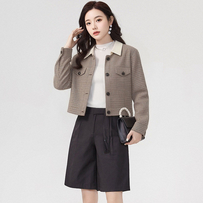 2026年春Outlets正品 高端WT系列英伦风格子纹上衣翻领短款外套女