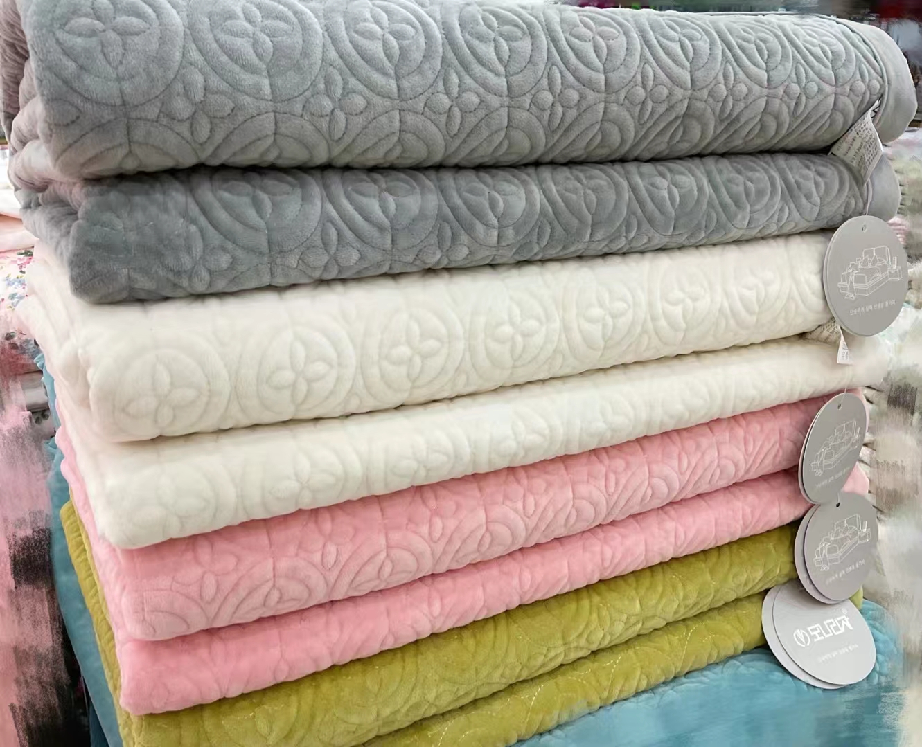 韩式高密绗缝加厚水晶绒秋冬保暖防潮绒毯床盖床单榻榻米床垫