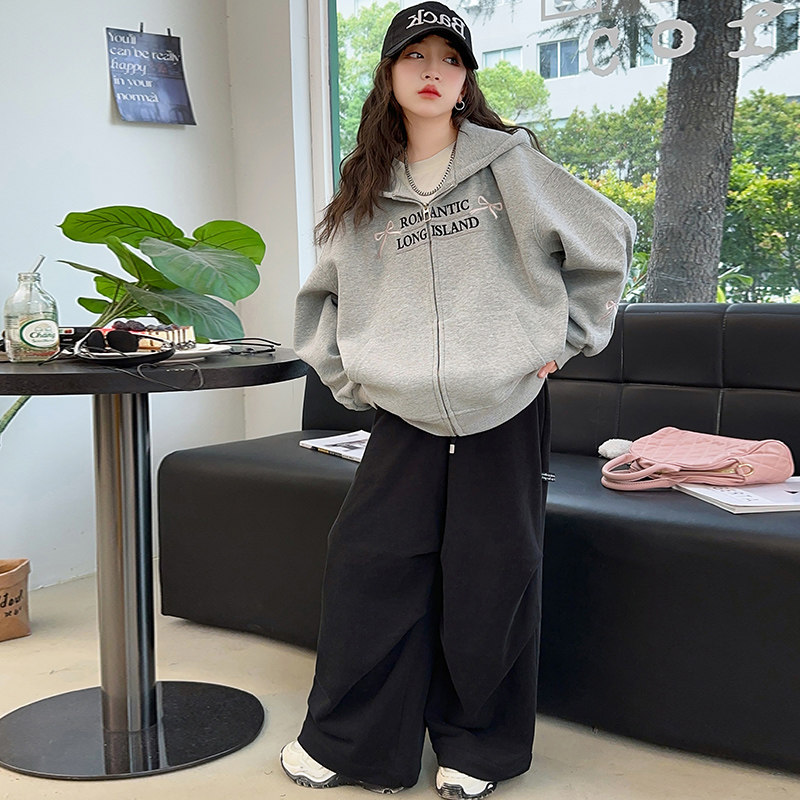 女童春装运动外套2026新款洋气中大童秋冬季百搭夹棉连帽开衫卫衣