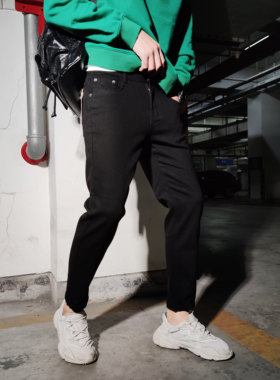 纯黑色光板小脚牛仔九分裤男百搭弹力修身显瘦铅笔裤网红水洗裤潮