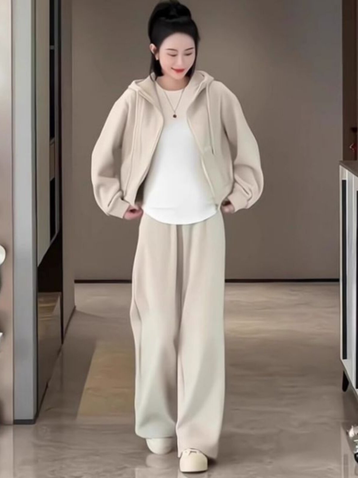 게으른 스타일 2024 여성을위한 캐주얼 스포츠 정장 가을 겨울 새로운 패션 후드 플러스 벨벳 운동복 넓은 다리 바지 투피스 세트