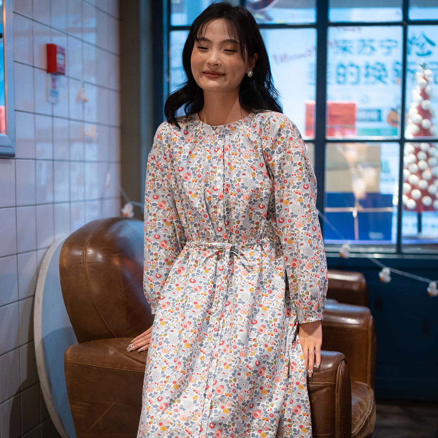 liberty羊毛棉besty碎花收腰款松开襟圆领长袖连衣裙