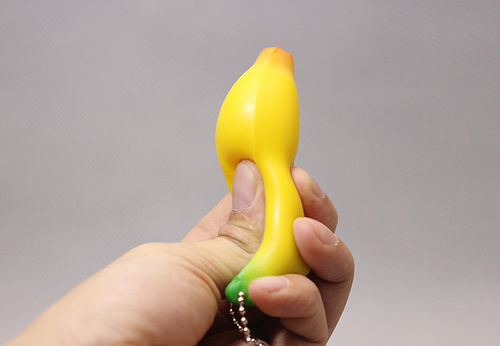 宅客模玩 日本正版仿真食物软香蕉手机挂链挂件 泄压解恨 9.5cm - 封面