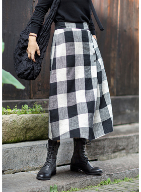 忘城S335座/黑白蝴蝶/2021秋季新款黑白色织定染亚麻格子半身裙