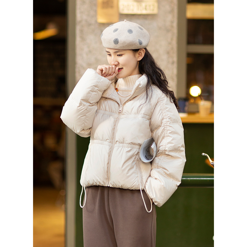 忘城95白鸭绒短款立领保暖羽绒服
