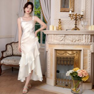 香槟色吊带连衣裙不规则荷叶边鱼尾裙高级感宴会礼服裙气质名媛裙