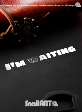 爱慕未停I'M WAITING英文金属贴纸个性创意高级感笔记本电脑装饰