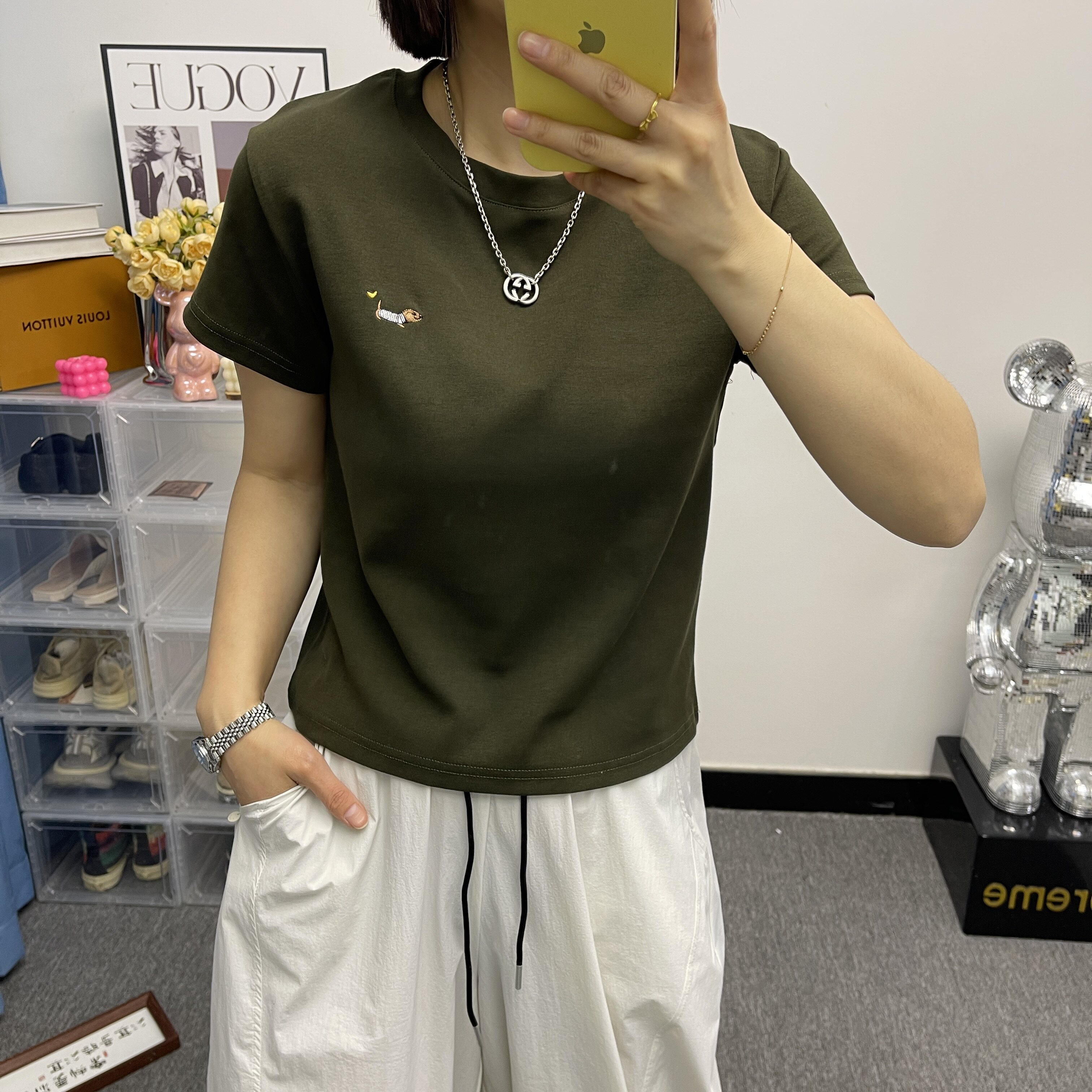 欧洲站搞怪卡通立体小狗刺绣T恤女军绿色休闲显瘦简约设计感短袖