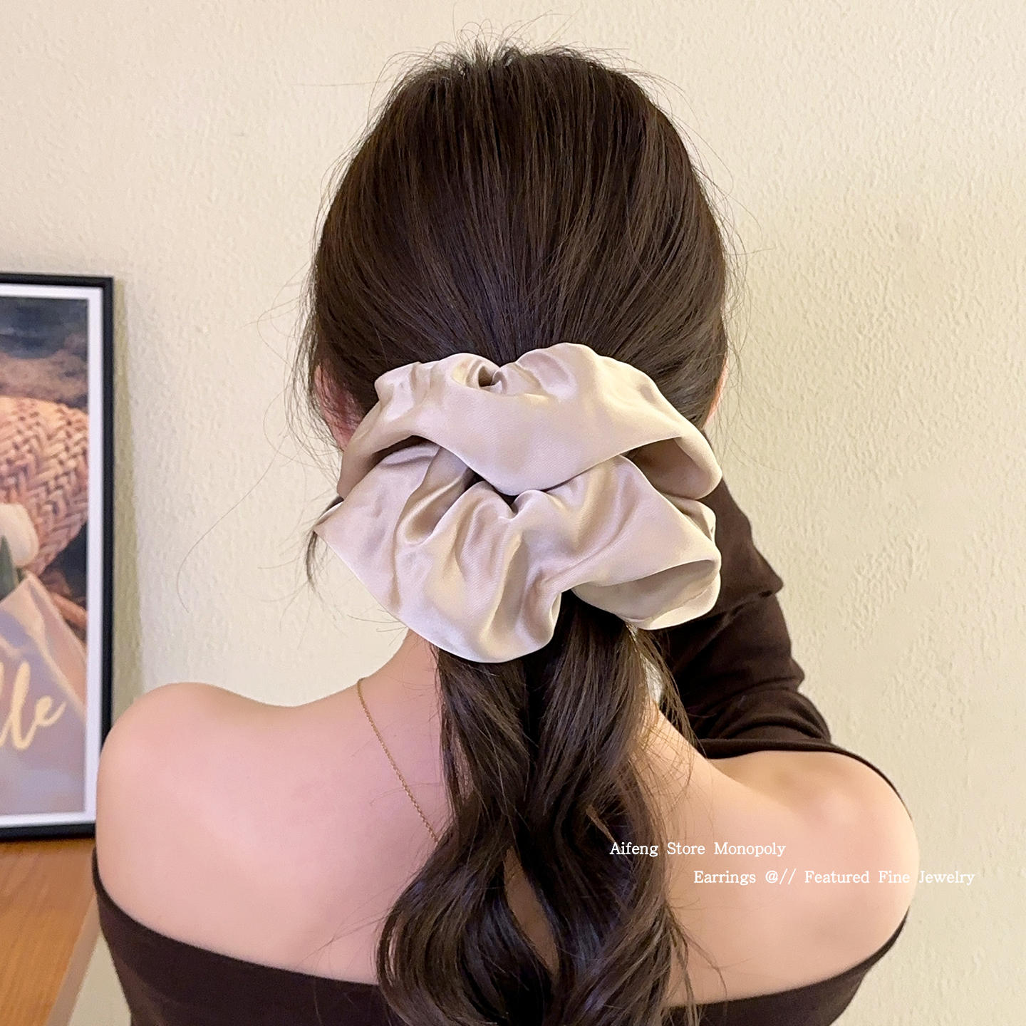 白色大肠发圈超大缎面低丸子头