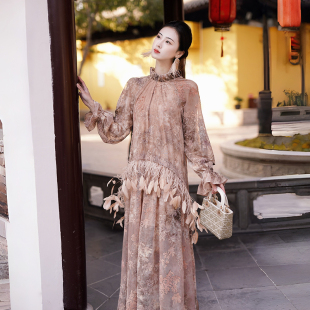 澄渔高定 国风玛瑙雾粉烂花丝绒晕染可拆卸鸵鸟毛连衣裙 羽凰