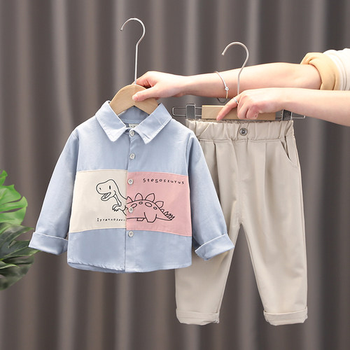 男宝宝3周岁帅气风衣服恐龙衬衫