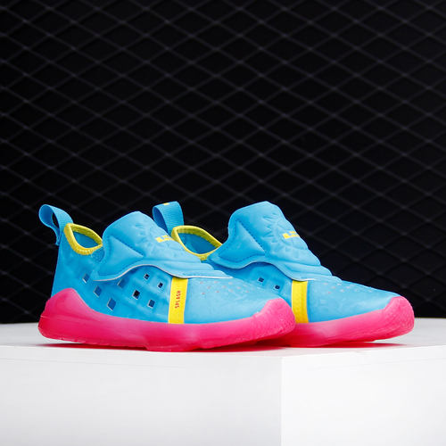 耐克LEBRONXVII儿童运动休闲鞋