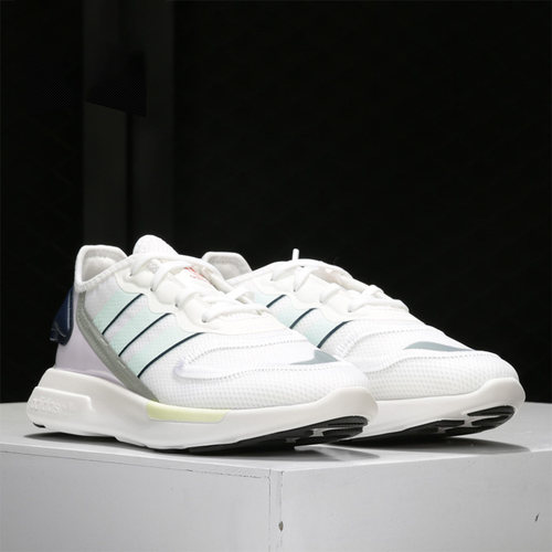运动鞋Adidas/阿迪达斯