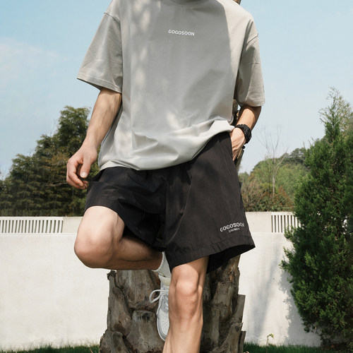 GOGOSOON夏季新款休闲裤短裤76g男防泼水字母印花松紧腰直筒宽松Q
