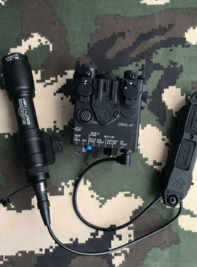 DBAL A2战术手电LED尼龙版本PEQ15镭射激光电池盒照明全功能爆闪