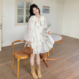米白色小个子刺绣印花娃娃裙女秋季2025新款a字裙甜美减龄连衣裙，女装连衣裙，西子