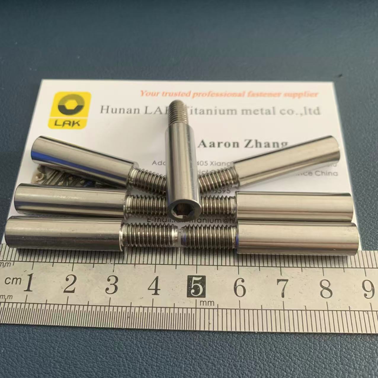 订做 摩托车自行车用圆柱8x28内六角调节钛合金螺丝M6x13