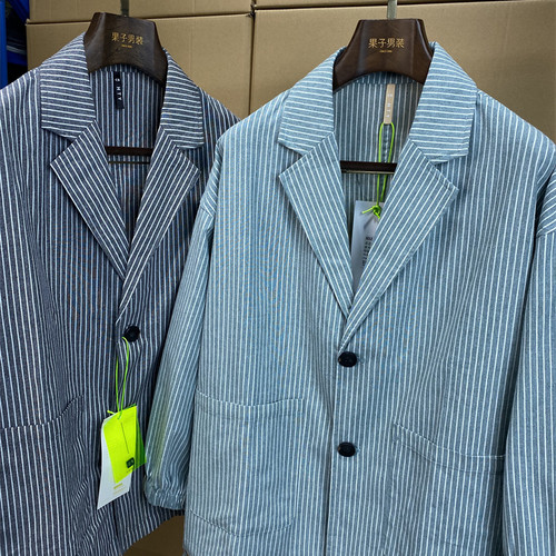 春秋宽松条纹休闲西服