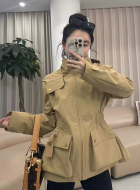 刘亦菲同款复古卡其色马术骑士小众新款收腰修身冲锋衣外套设计女