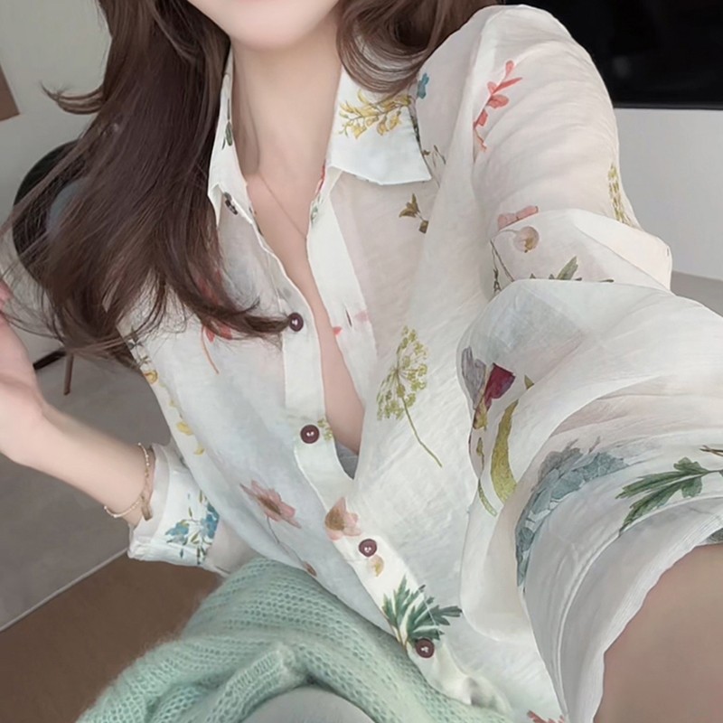 复古港风防晒衣设计感翻领碎花长袖衬衫女春夏新款显瘦气质上衣潮