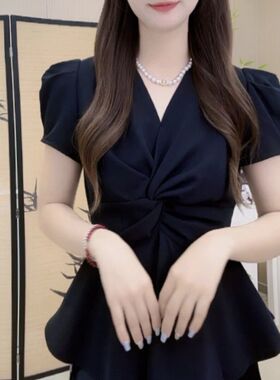 设计感高端精致黑色V领短袖扭结收腰衬衫女装漂亮气质显瘦上衣夏