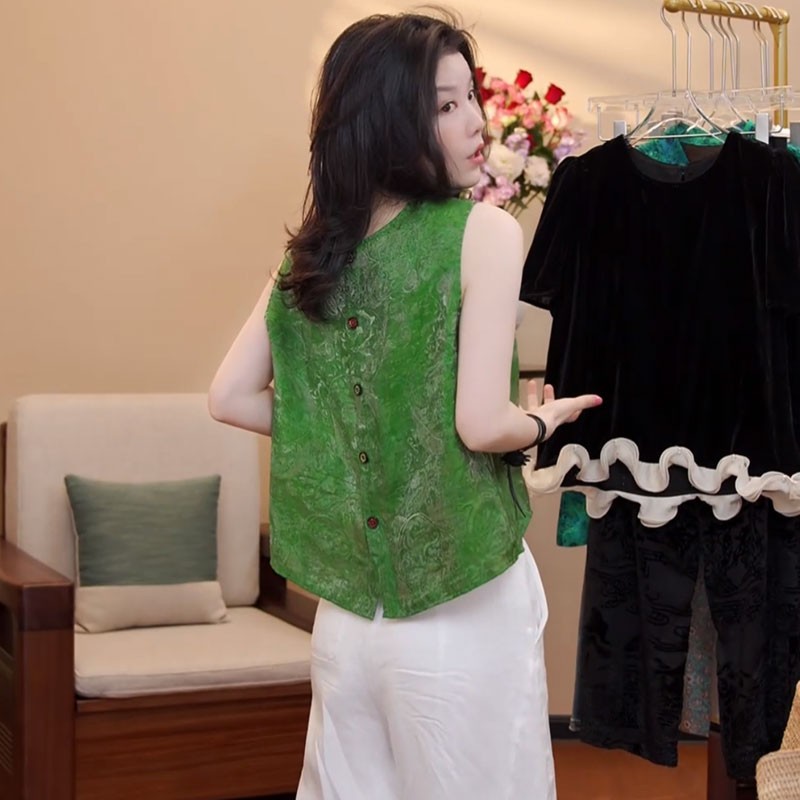 新中式国风复古绣花无袖马甲女2025夏季新款洋气减龄绿色背心上衣
